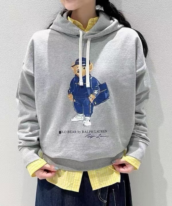グレー