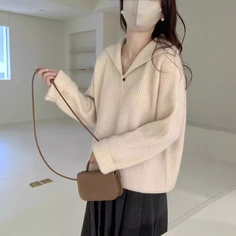 ベージュ