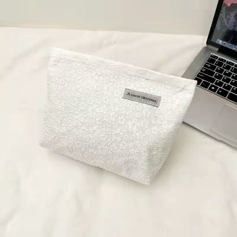ホワイト