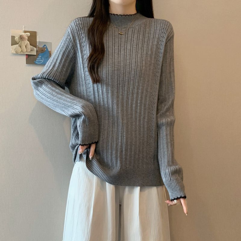 グレー