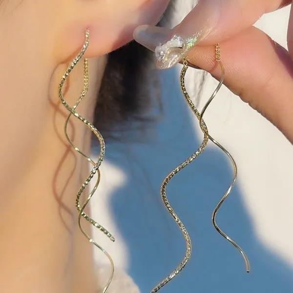 人気を独占中♡ 超かわいい スウィート タッセル ラインピアス