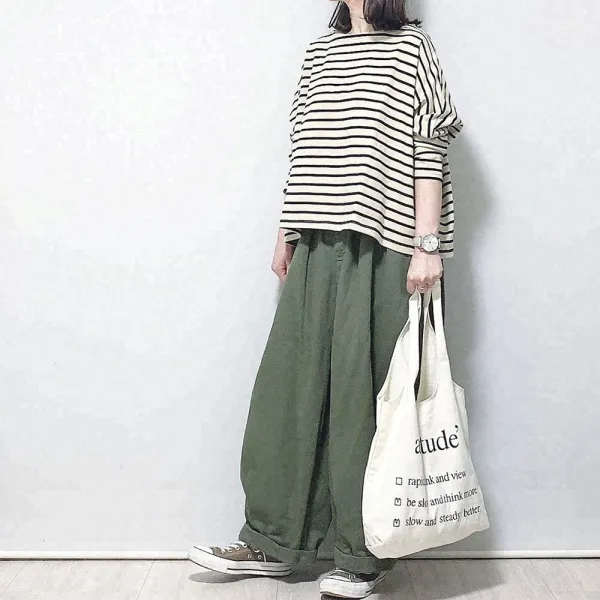 人気上昇中ボーダー長袖オフショルダー無地体型をカバーナチュラルトップス＋パンツセットアップ