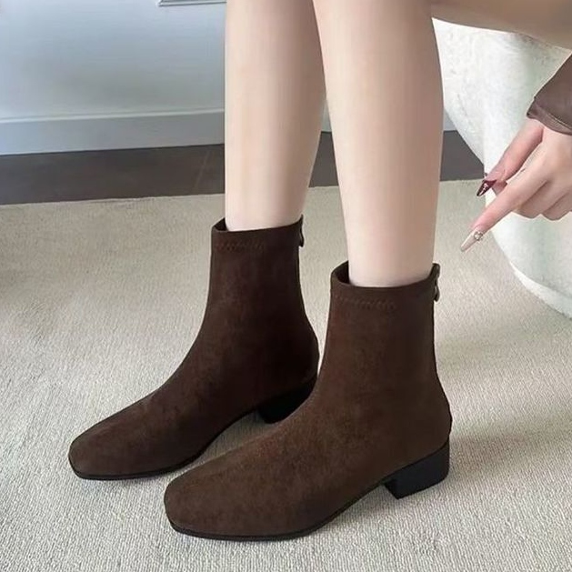 ブラウン