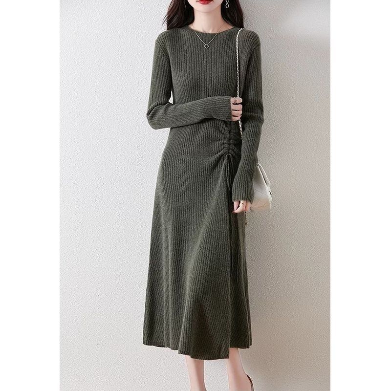 ダークグリーン