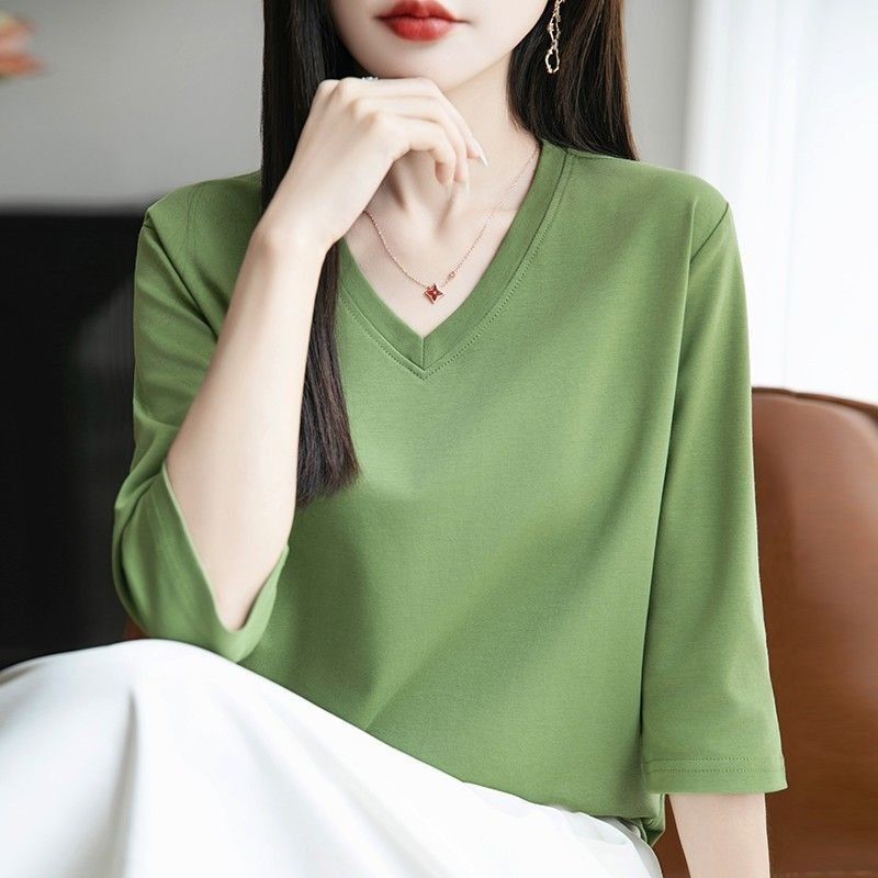 アーミーグリーン