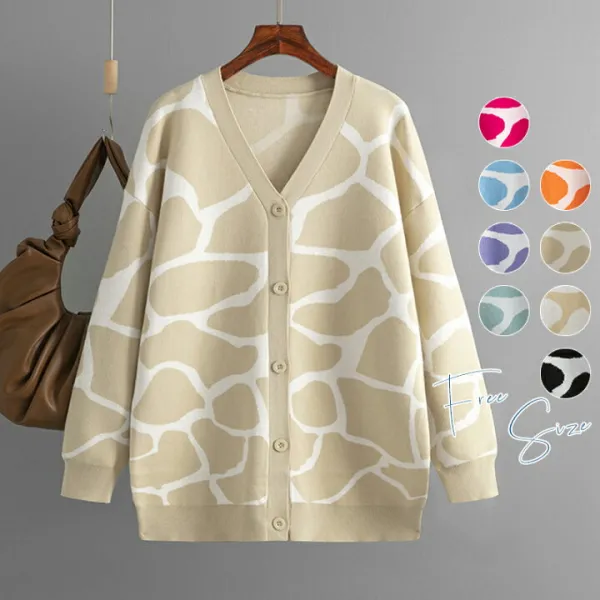 「丁度いいゆとり」がくつろぎ時間を格上げする、上質のカーディガン。在宅ワークの日も、ちょっとしたお出かけの時も、きちんと感を保ちます。