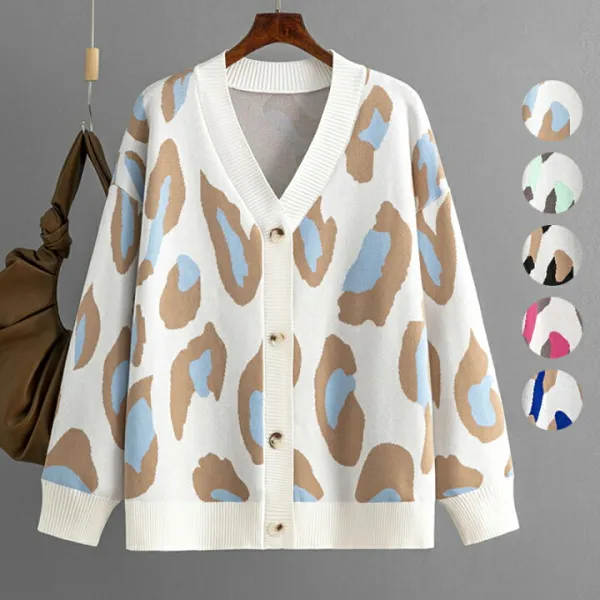 「丁度いいゆとり」がくつろぎ時間を格上げする、上質のカーディガン。在宅ワークの日も、ちょっとしたお出かけの時も、きちんと感を保ちます。