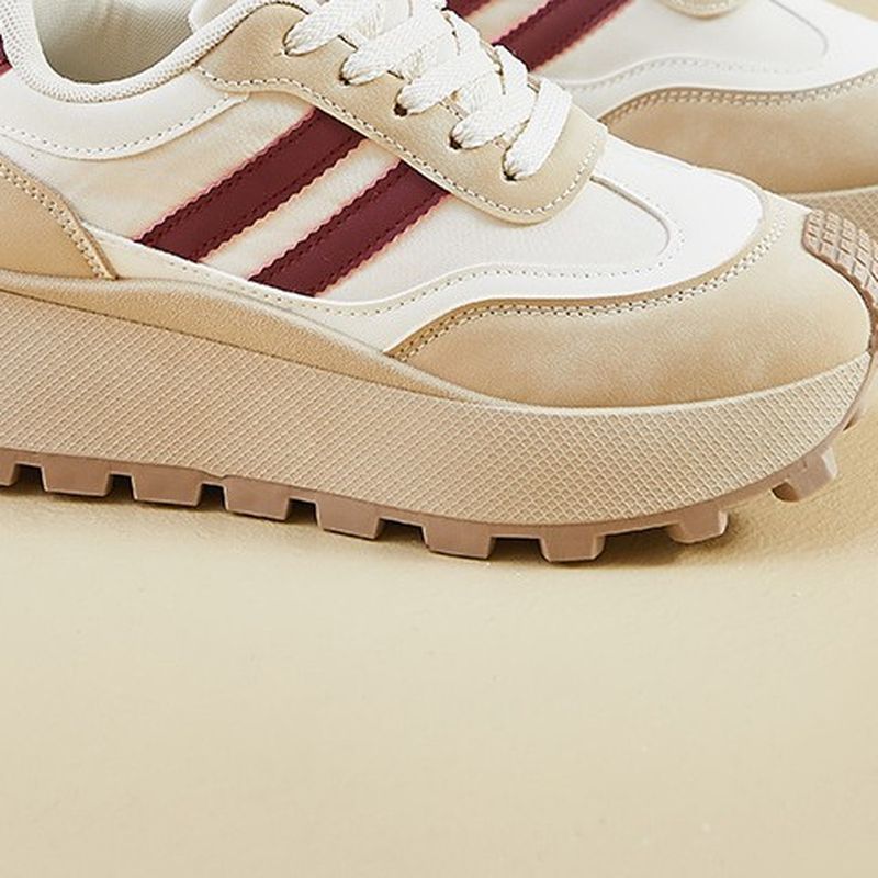 ベージュレッド