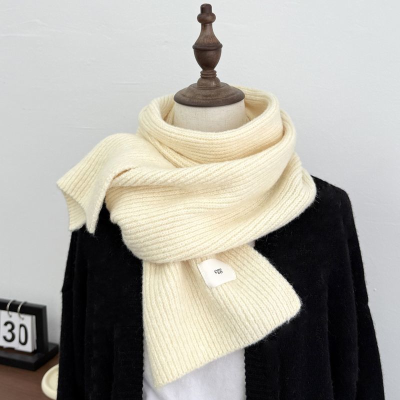 クリームベージュ