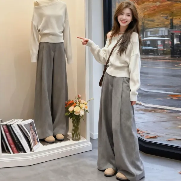 【単品注文】華やかな初秋の韓国風エレガントなシャネル風の白いオフショルダーニットトップとグレーのワイドレッグパンツのセット。