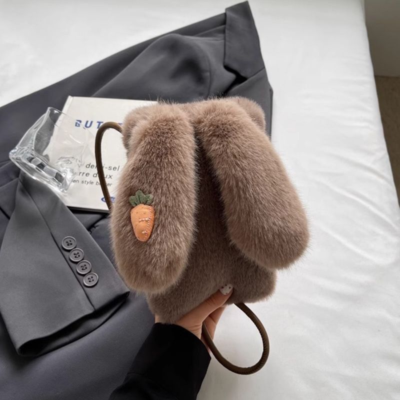 ダークブラウン