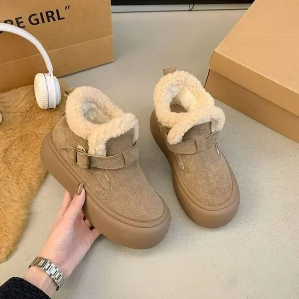 女性らしさ全開 ショート丈ブーツ/ブーティー