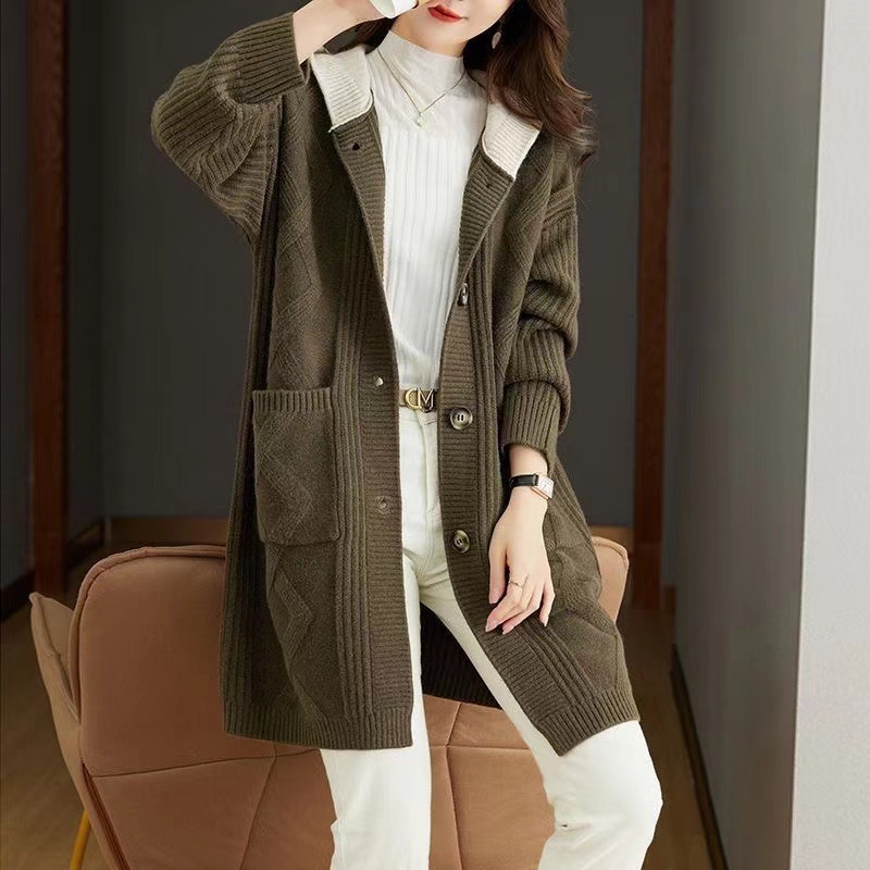 アーミーグリーン