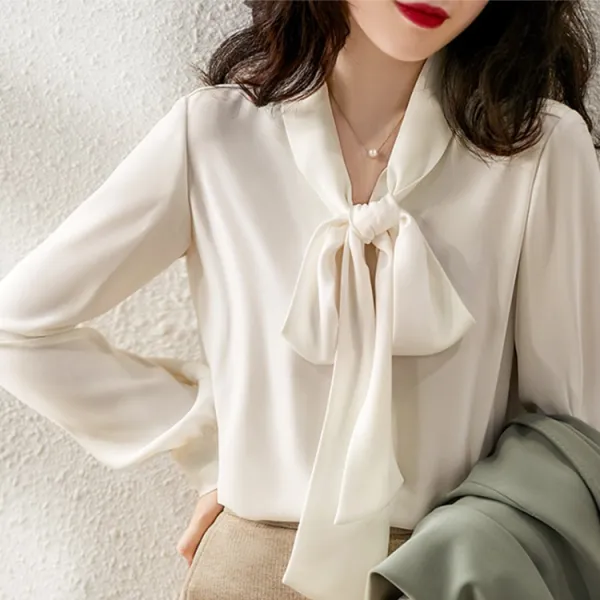 ＜今季、春の目玉アイテム＞大注目 長袖 リボン 無地 プルオーバー リボンカラー ファッション ブラウス