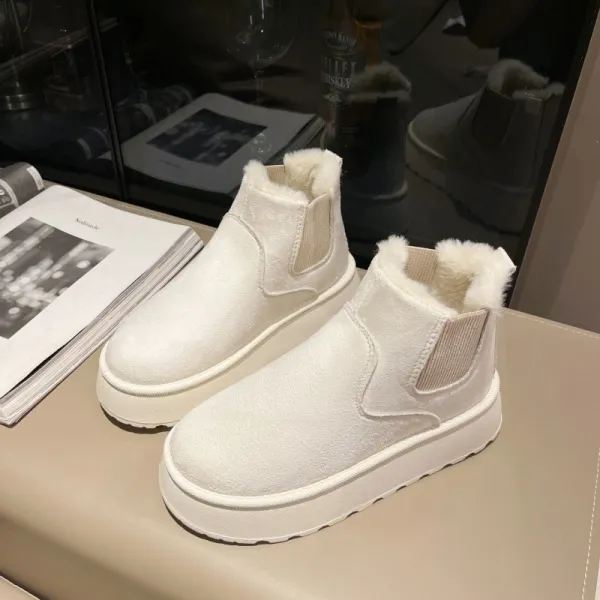 毎日モテ続けちゃう！厚底設計高く見える足が疲れない快適な履き心地ショート丈ブーツ