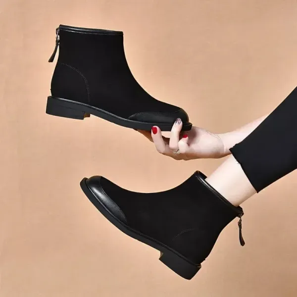 ショート丈ブーツ/ブーティースクエアトゥジッパー | 大人っぽさを演出し