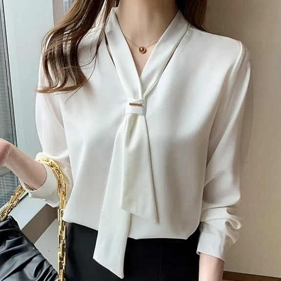 話題沸騰中！【入学式 /入園式】シンプル 通勤/OL フェミニン 無地 長袖 リボンカラー ブラウス