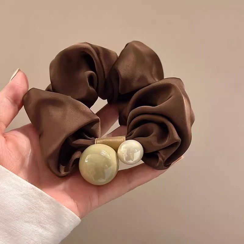 ダークブラウン