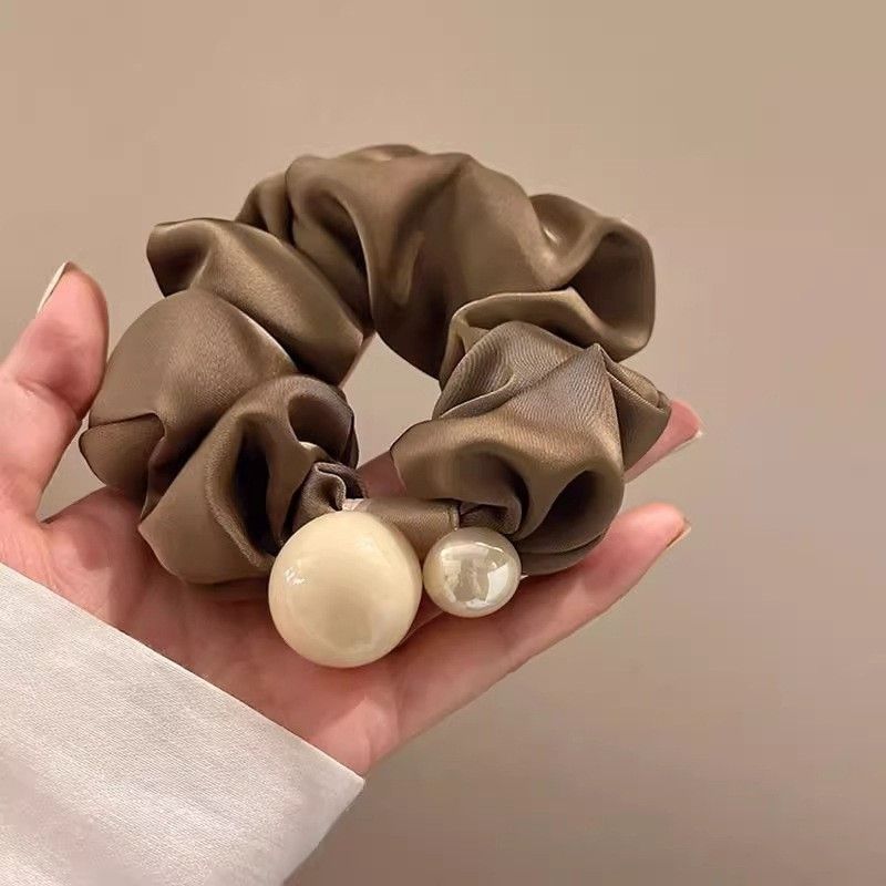 ライトブラウン