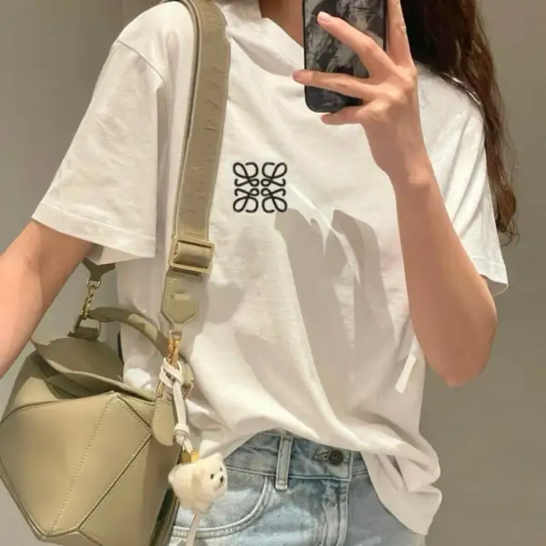 カジュアルＴシャツ