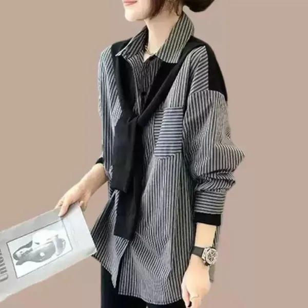 シャツポケット付きプルオーバーボーダー | トレンドアイテム