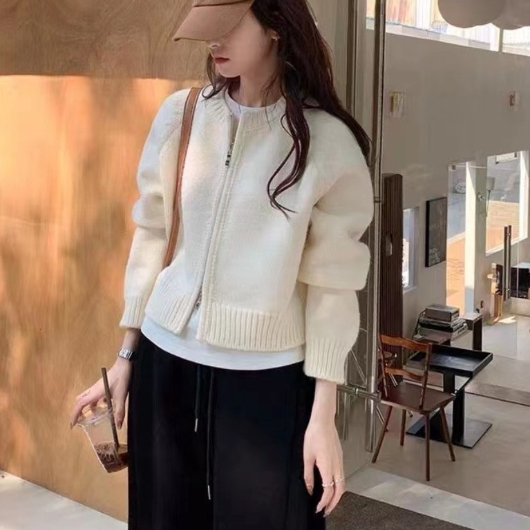 ホワイト