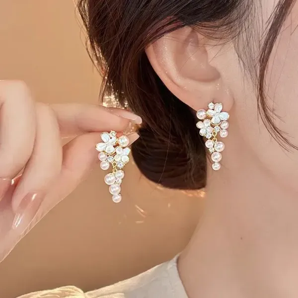 流行の予感 シンプル 不規則形 花・植物 パール 合金 オールシーズンピアス（フープ）