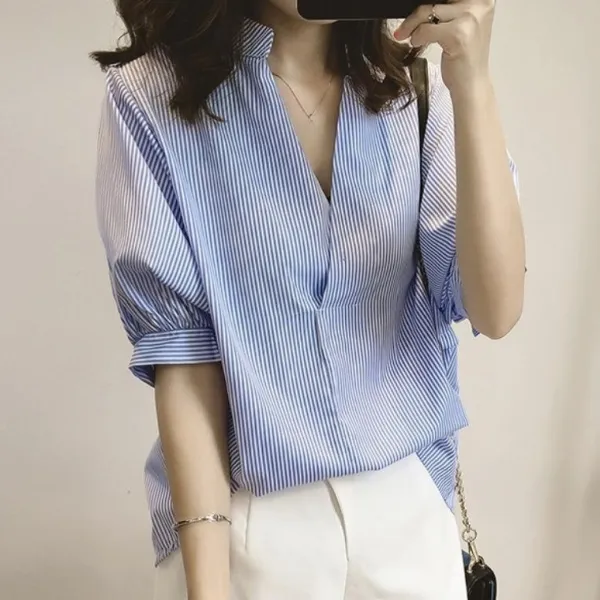 【全2色】シャツVネックランタンスリーブ五分袖ストライプ柄 | ファッション感満々