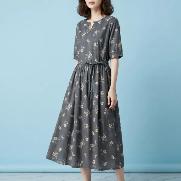 プリントワンピースラウンドネックAライン半袖｜女っぽさが漂う