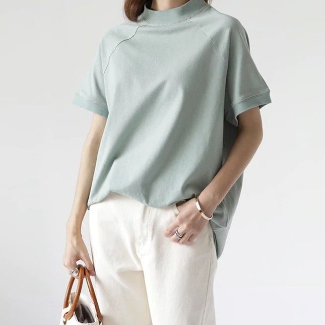 オリーブグリーン