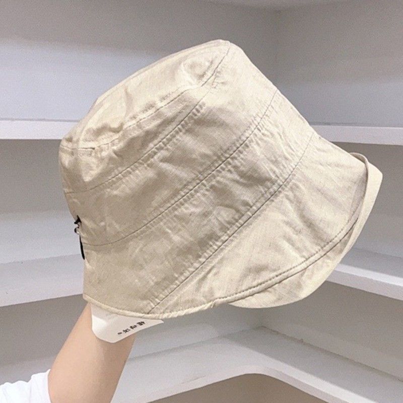 ベージュ