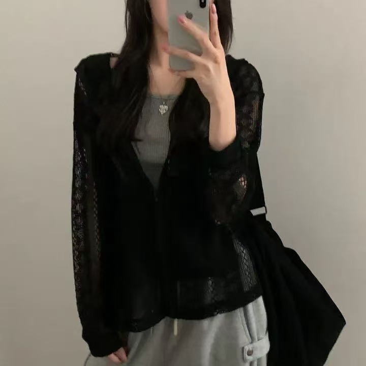 ブラック