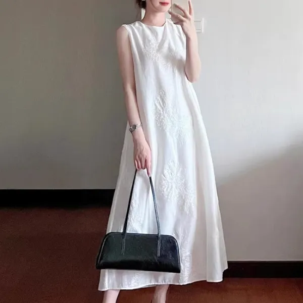 【新作】2026年 夏　新中式 重工刺繍 ワンピース　ノースリーブ ロング丈　白 気品 上品　レディース 刺繍ドレス