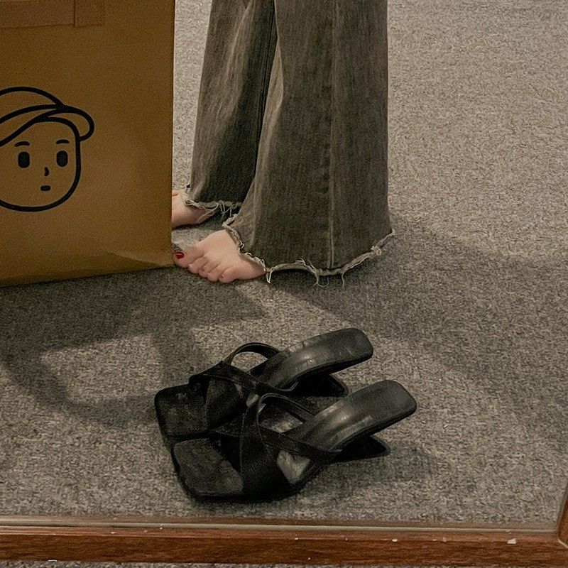 ブラック