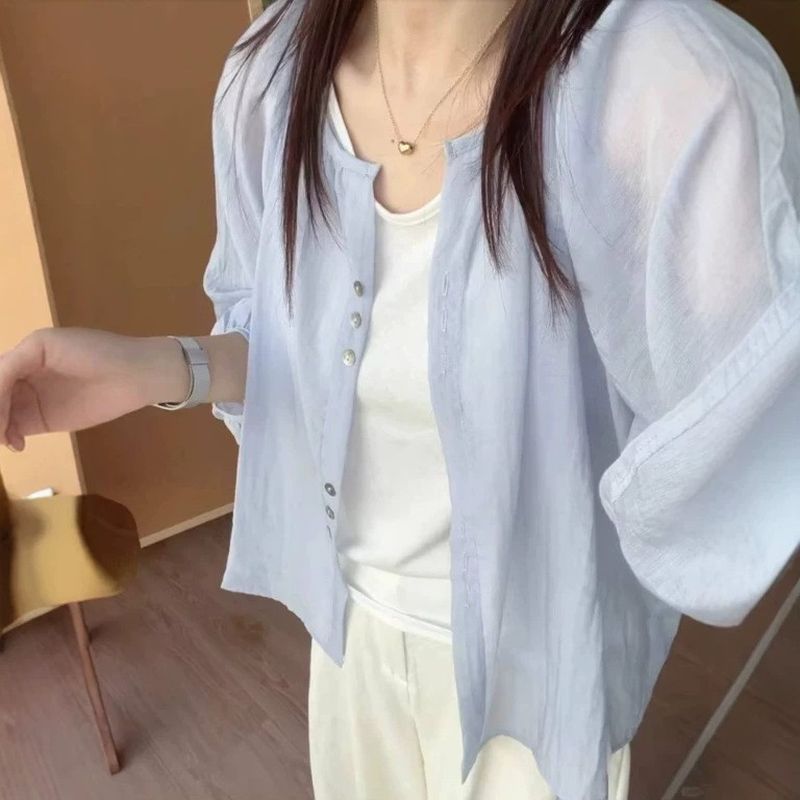 ライトブルー