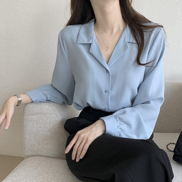 ブルー