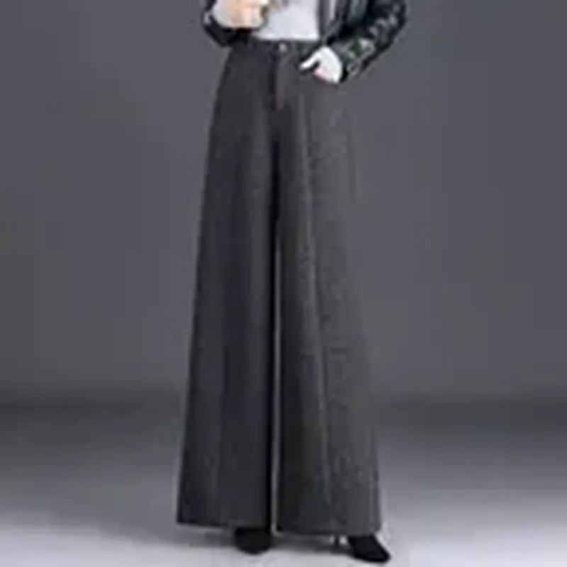 ダークグレー